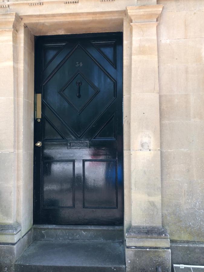 Grosvenor Place Spacious Studio Apartment Bath Exterior photo